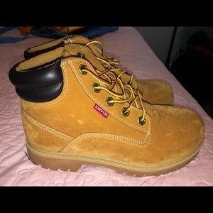 Levi’s/Timberland Work Boots 👢 👢